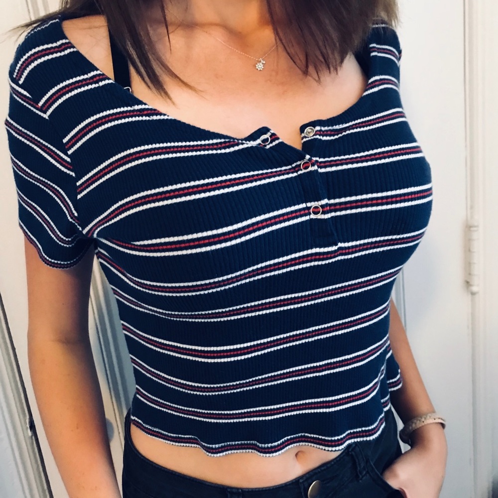 H&M Divided Crop Top